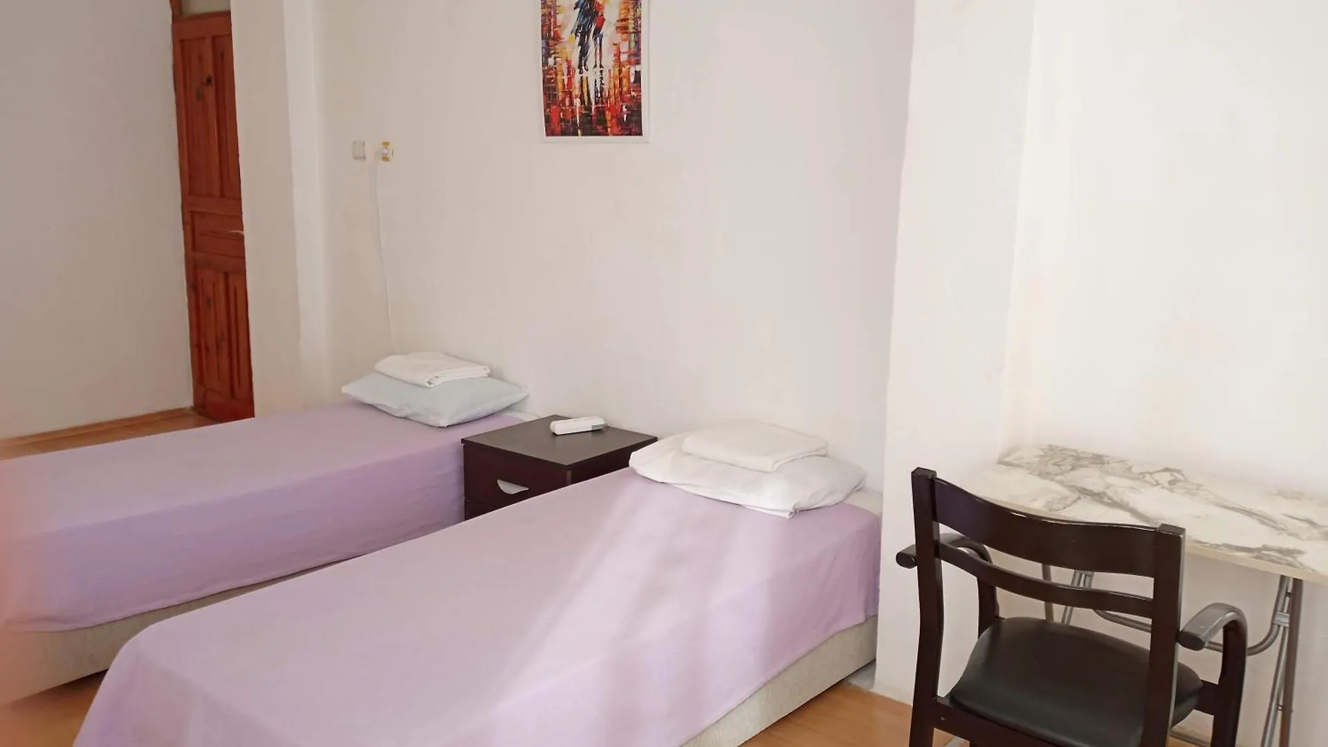 Hzd Apartments Hostel 费特希耶 0*,